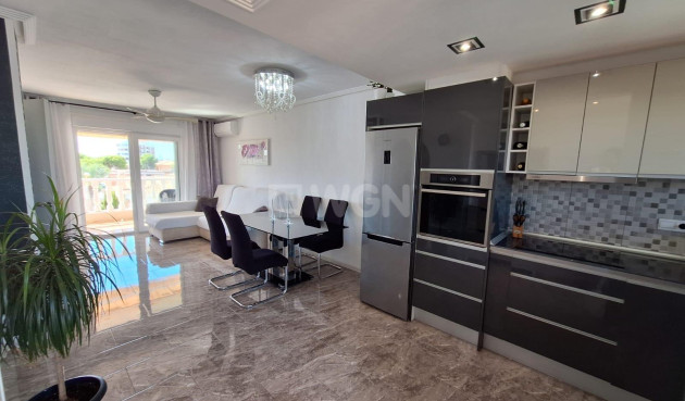 Resale - Apartment / flat - Orihuela Costa - La Zenia