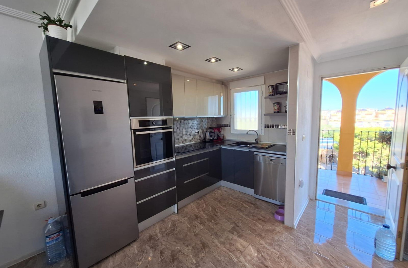 Resale - Apartment / flat - Orihuela Costa - La Zenia