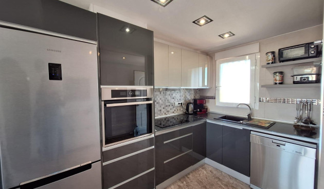 Resale - Apartment / flat - Orihuela Costa - La Zenia