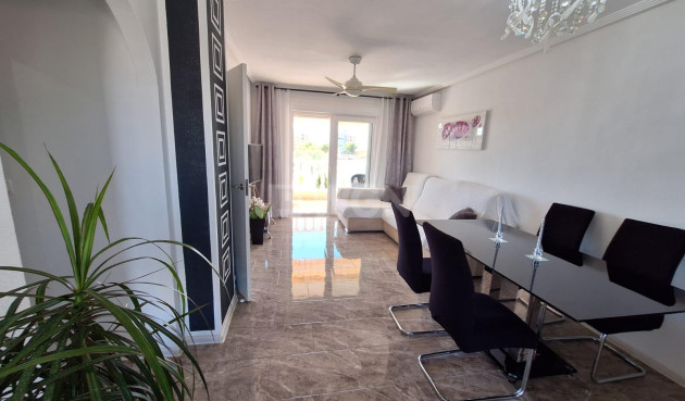 Resale - Apartment / flat - Orihuela Costa - La Zenia