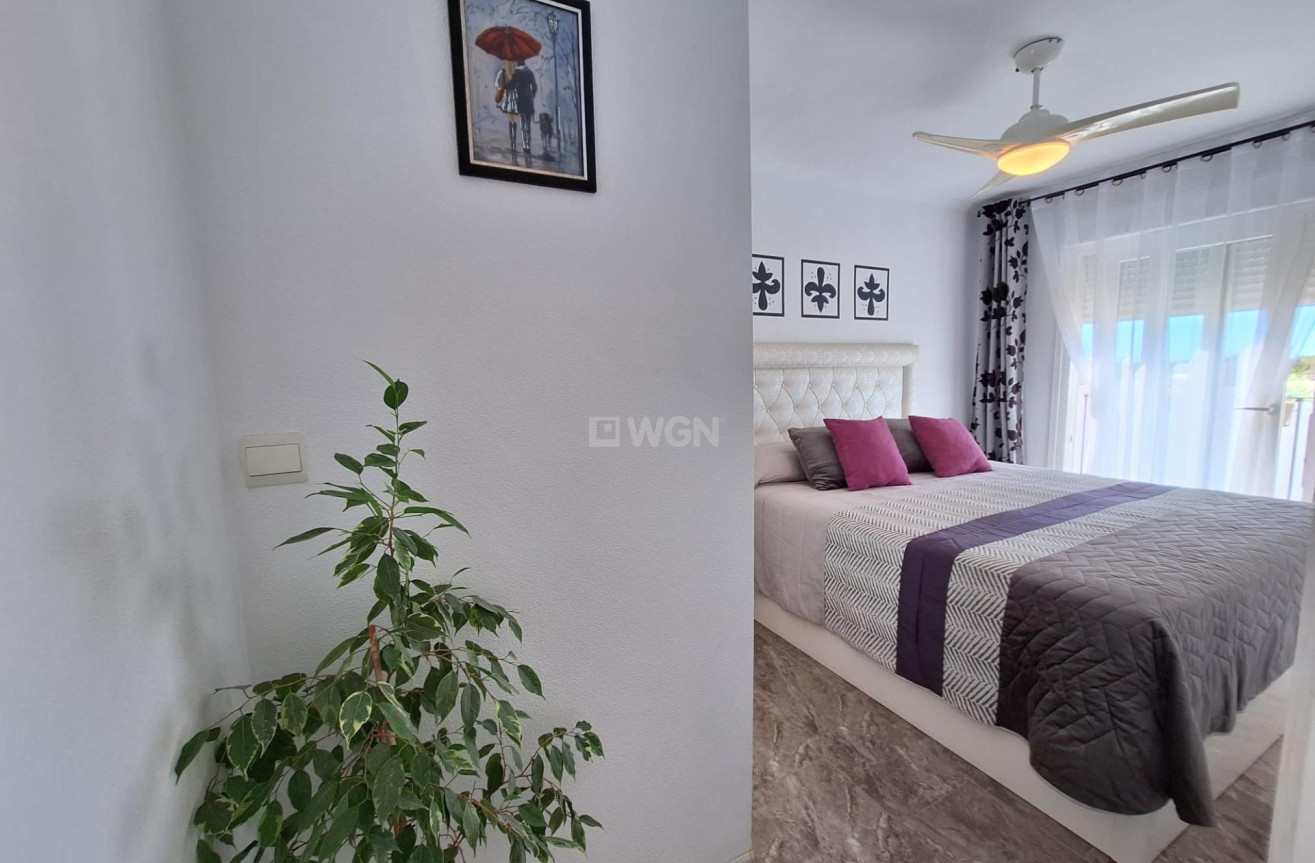 Resale - Apartment / flat - Orihuela Costa - La Zenia