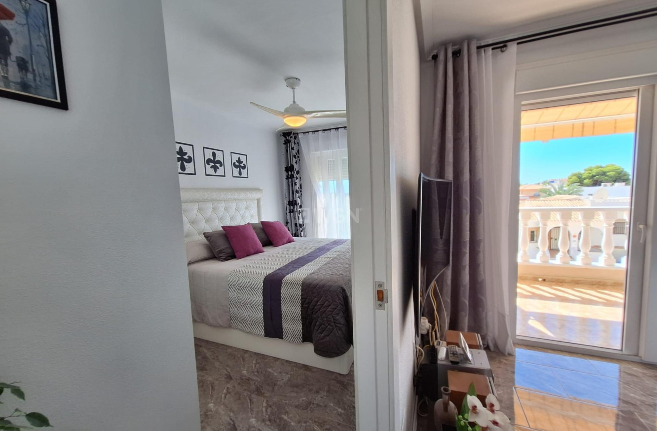Resale - Apartment / flat - Orihuela Costa - La Zenia