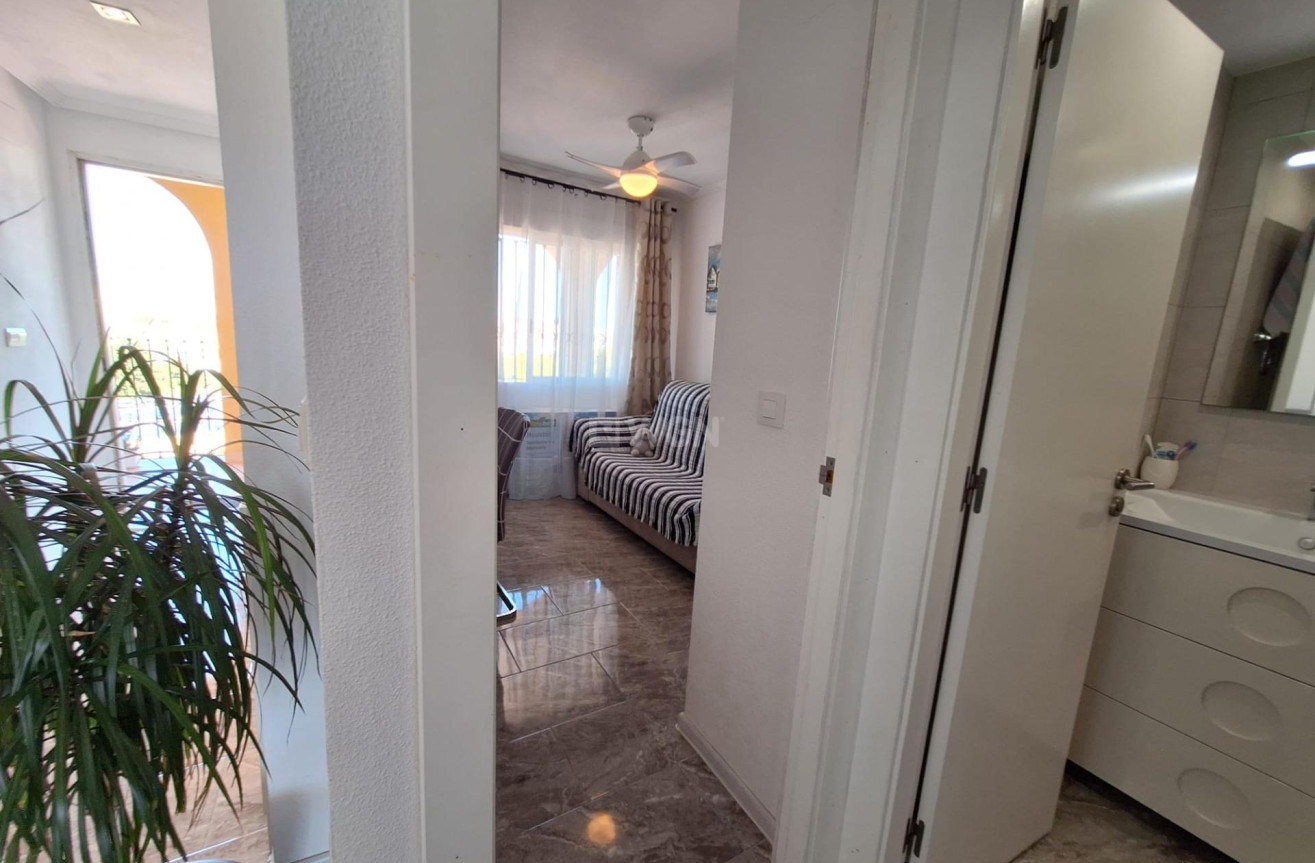 Resale - Apartment / flat - Orihuela Costa - La Zenia