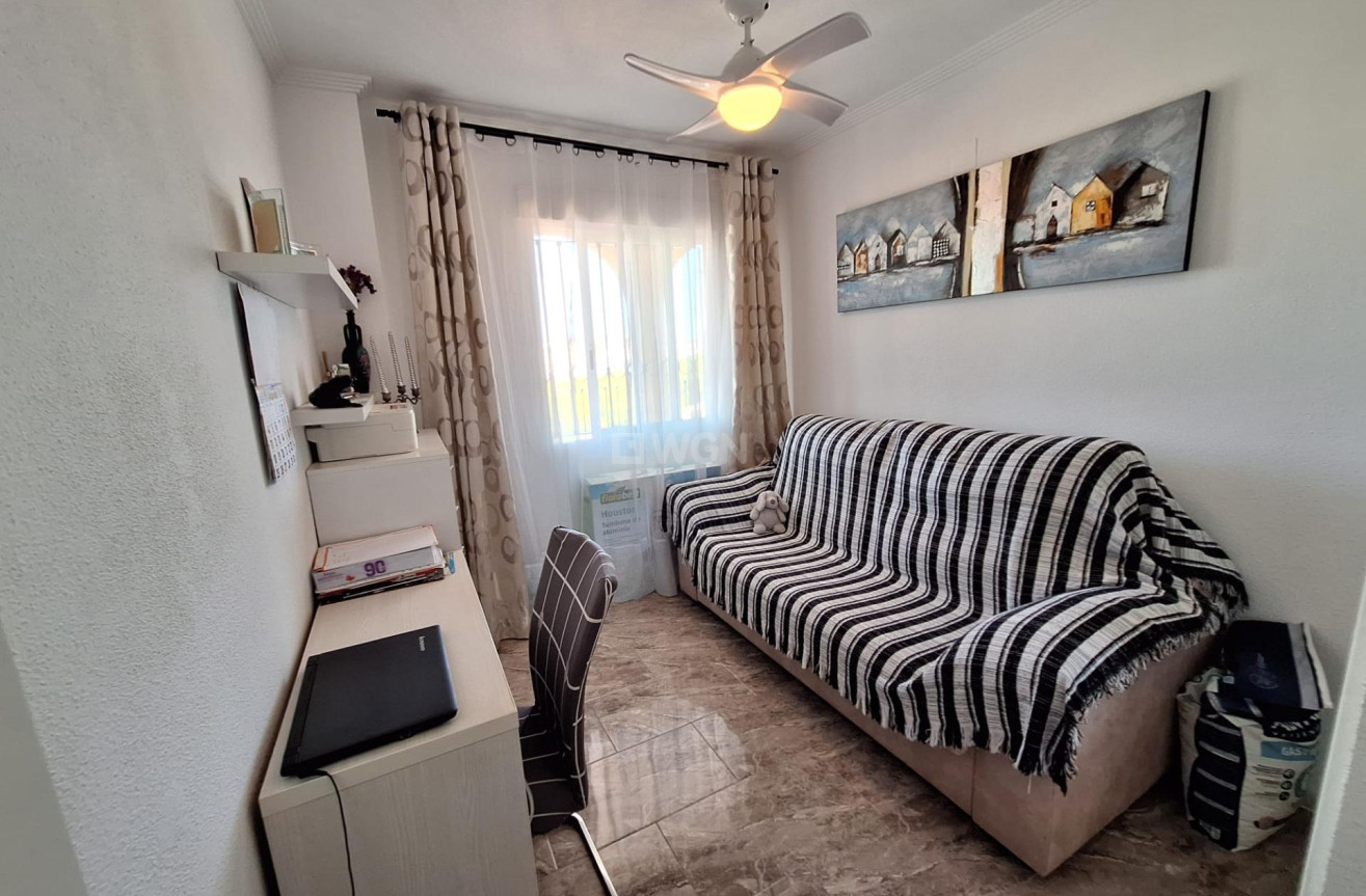 Resale - Apartment / flat - Orihuela Costa - La Zenia