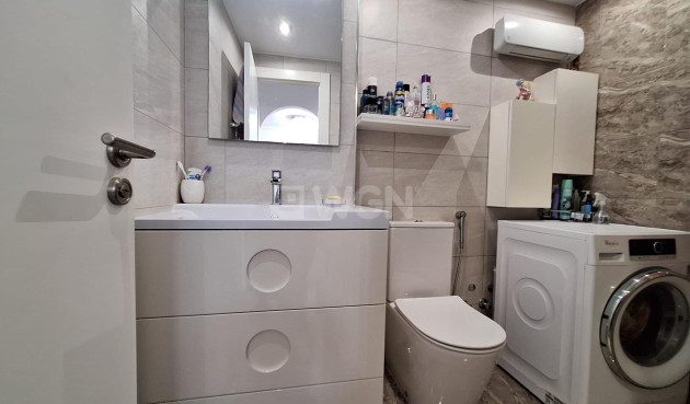 Resale - Apartment / flat - Orihuela Costa - La Zenia