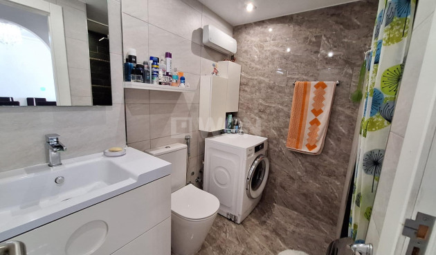 Resale - Apartment / flat - Orihuela Costa - La Zenia