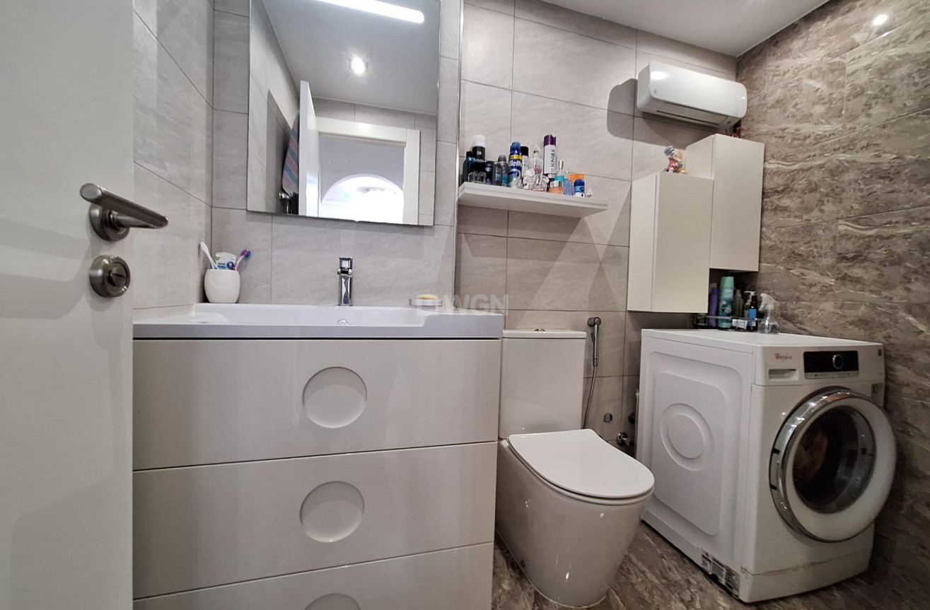 Resale - Apartment / flat - Orihuela Costa - La Zenia