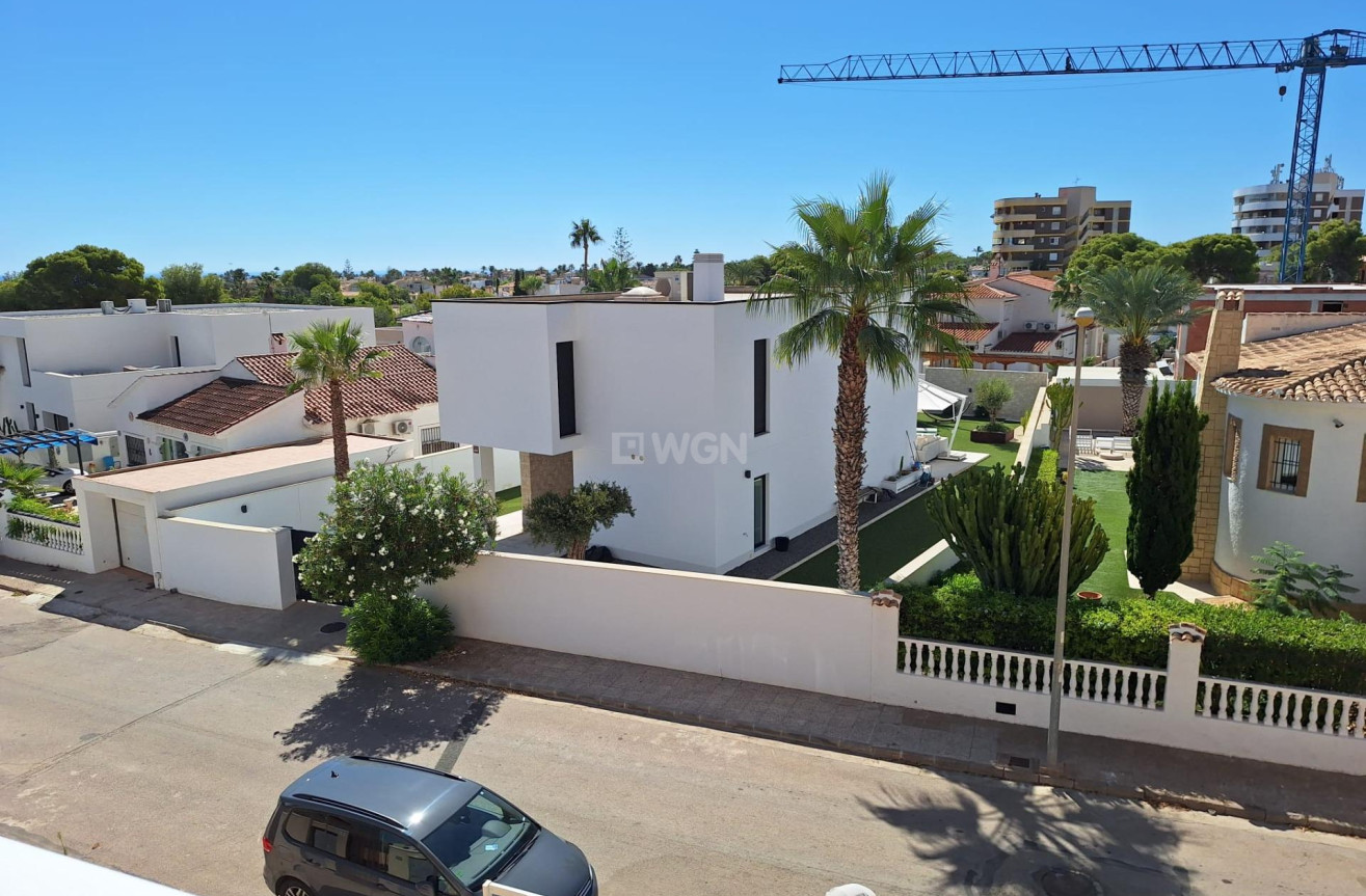 Resale - Apartment / flat - Orihuela Costa - La Zenia