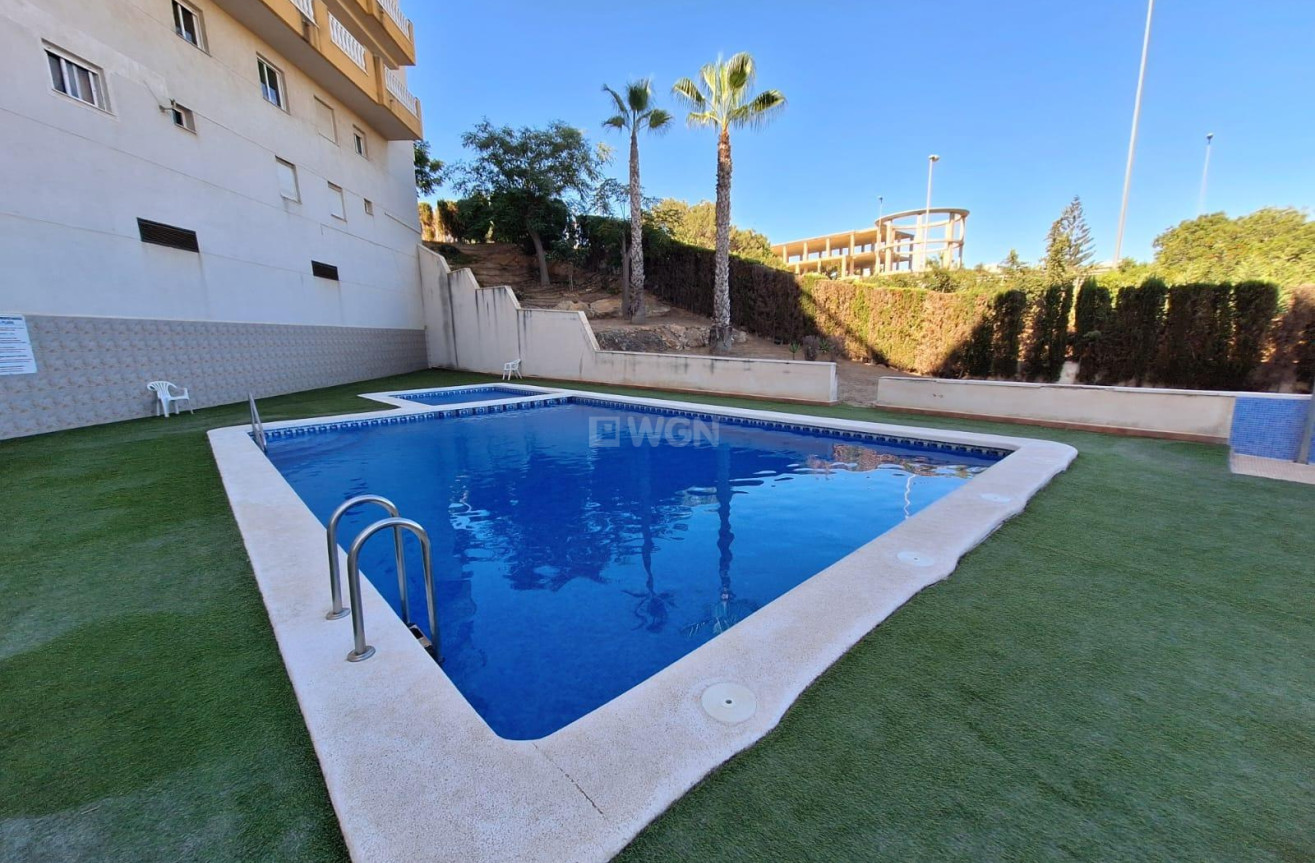 Resale - Apartment / flat - Orihuela Costa - La Zenia