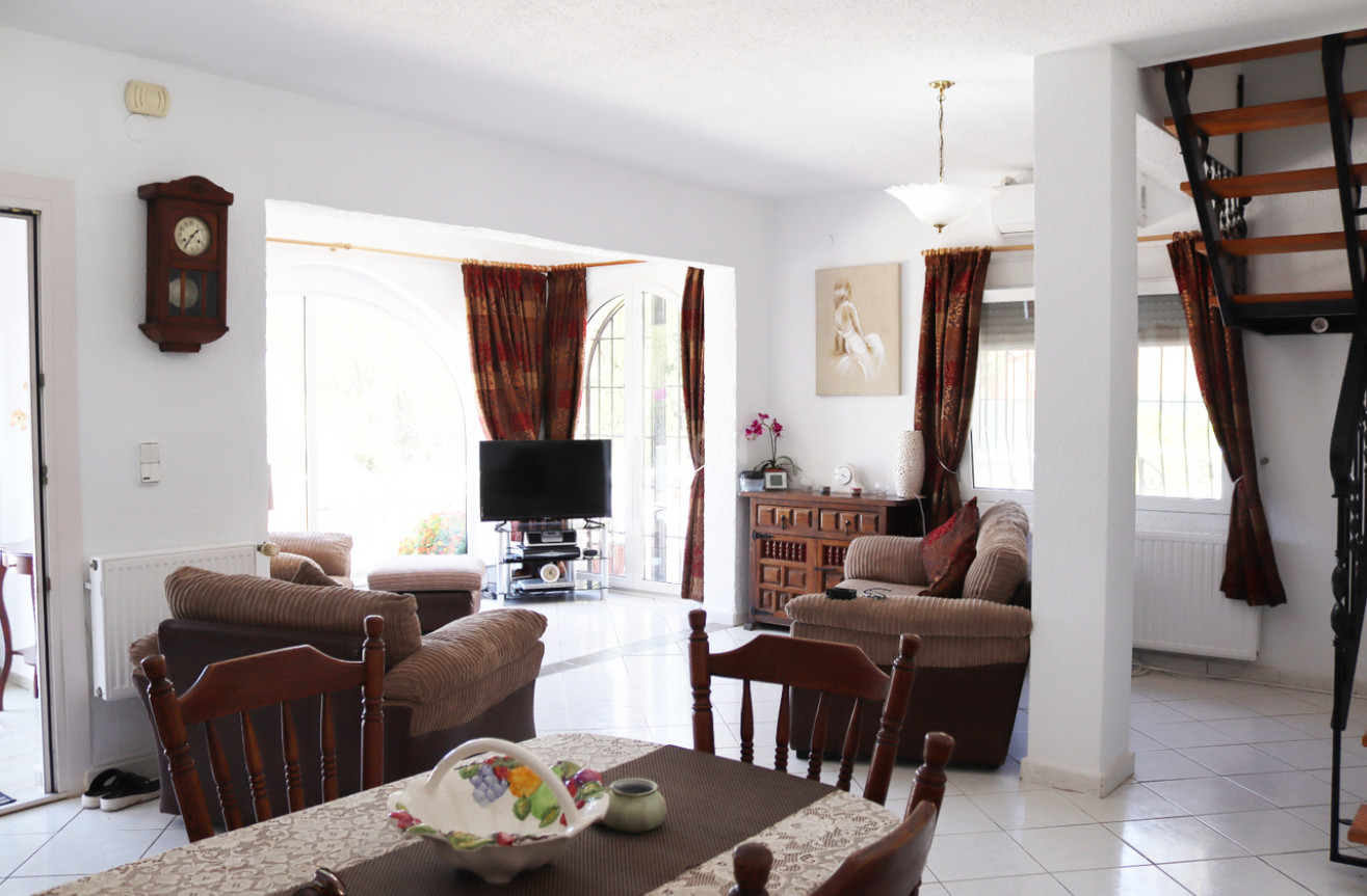 Odsprzedaż - Villa - Parcent - Inland