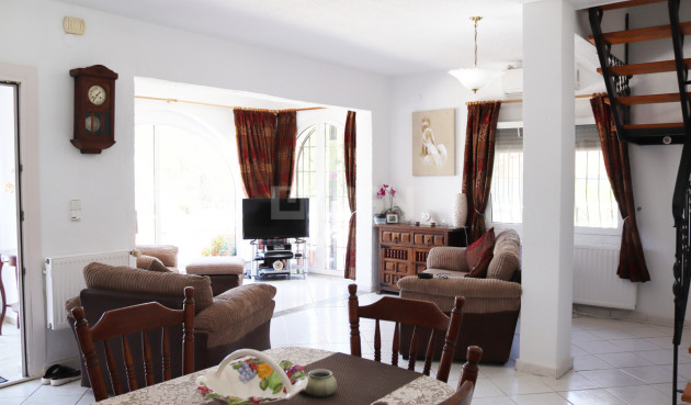 Odsprzedaż - Villa - Parcent - Inland