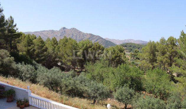 Odsprzedaż - Villa - Parcent - Inland