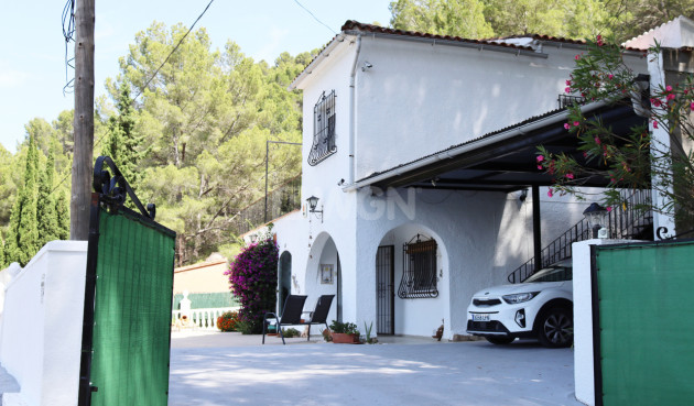 Odsprzedaż - Villa - Parcent - Inland