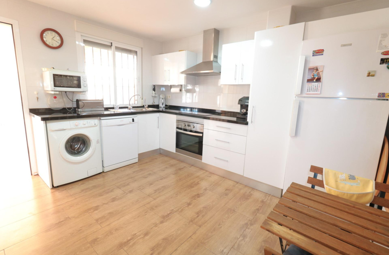 Odsprzedaż - Kamienica - Torrevieja - Playa De Los Naufragos