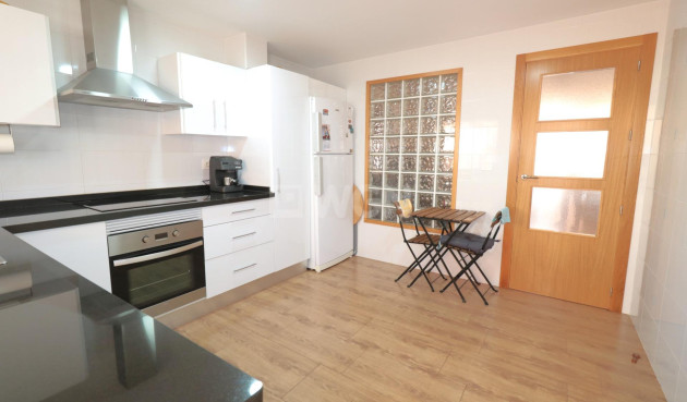 Odsprzedaż - Kamienica - Torrevieja - Playa De Los Naufragos