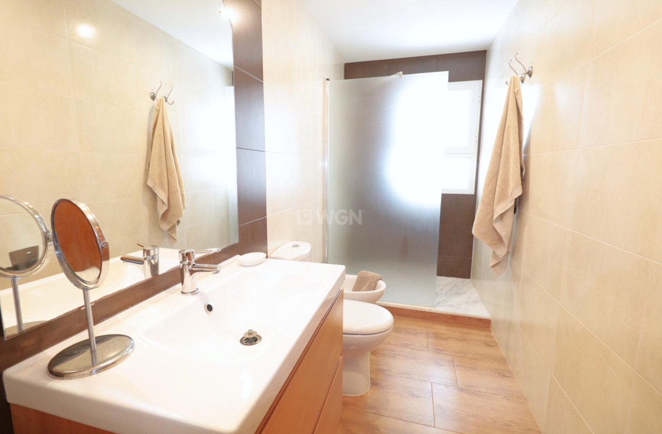 Odsprzedaż - Kamienica - Torrevieja - Playa De Los Naufragos