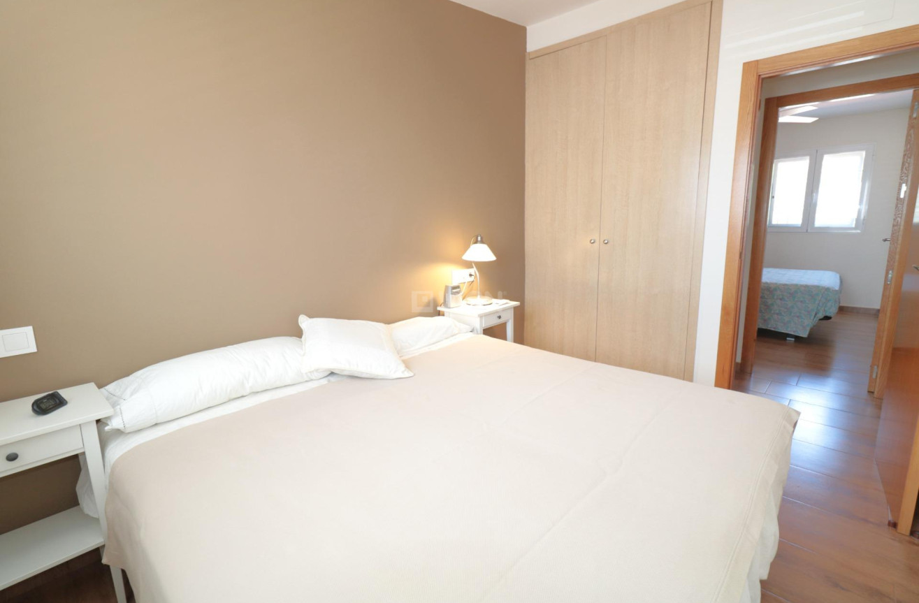 Odsprzedaż - Kamienica - Torrevieja - Playa De Los Naufragos