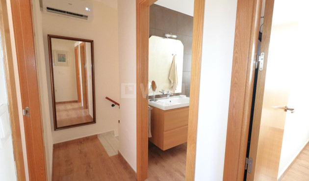 Odsprzedaż - Kamienica - Torrevieja - Playa De Los Naufragos