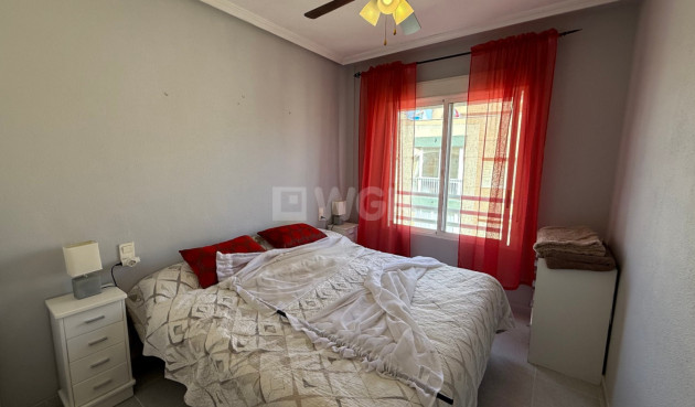 Odsprzedaż - Mieszkanie w bloku - Torrevieja - Costa Blanca