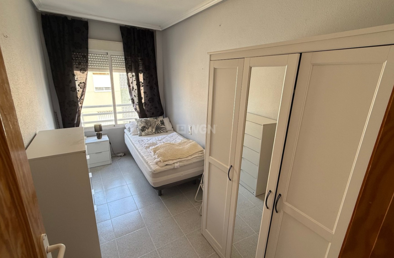 Odsprzedaż - Mieszkanie w bloku - Torrevieja - Costa Blanca