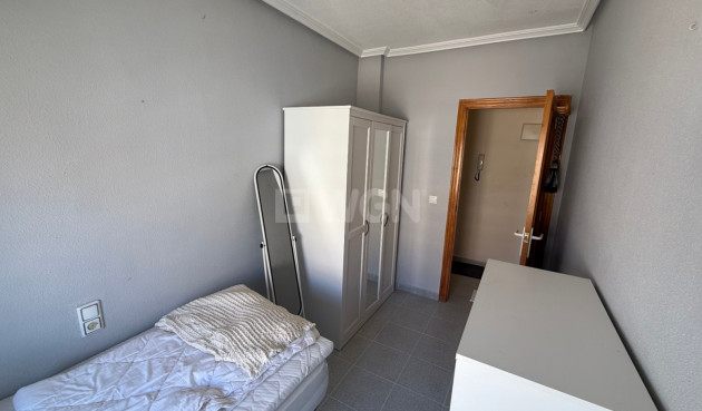 Odsprzedaż - Mieszkanie w bloku - Torrevieja - Costa Blanca