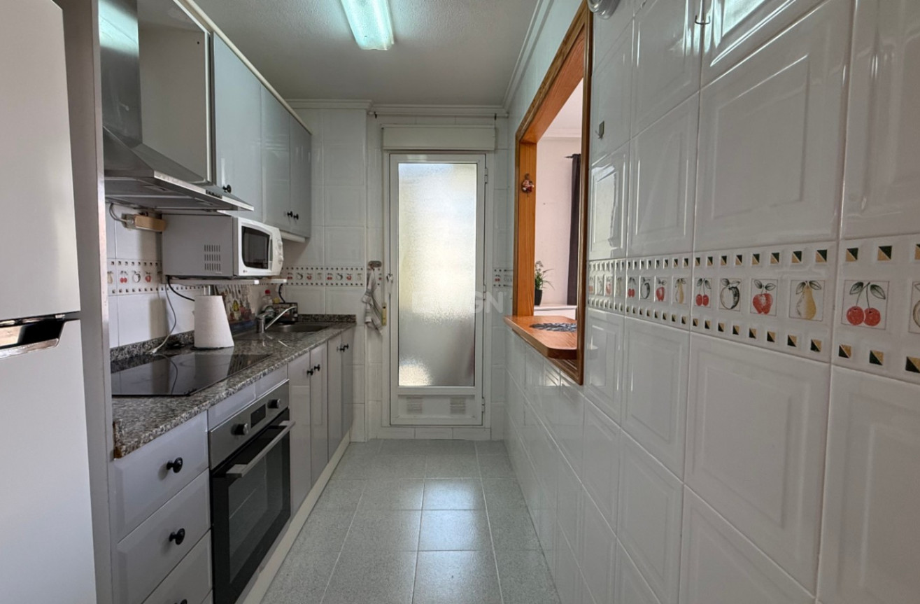 Odsprzedaż - Mieszkanie w bloku - Torrevieja - Costa Blanca