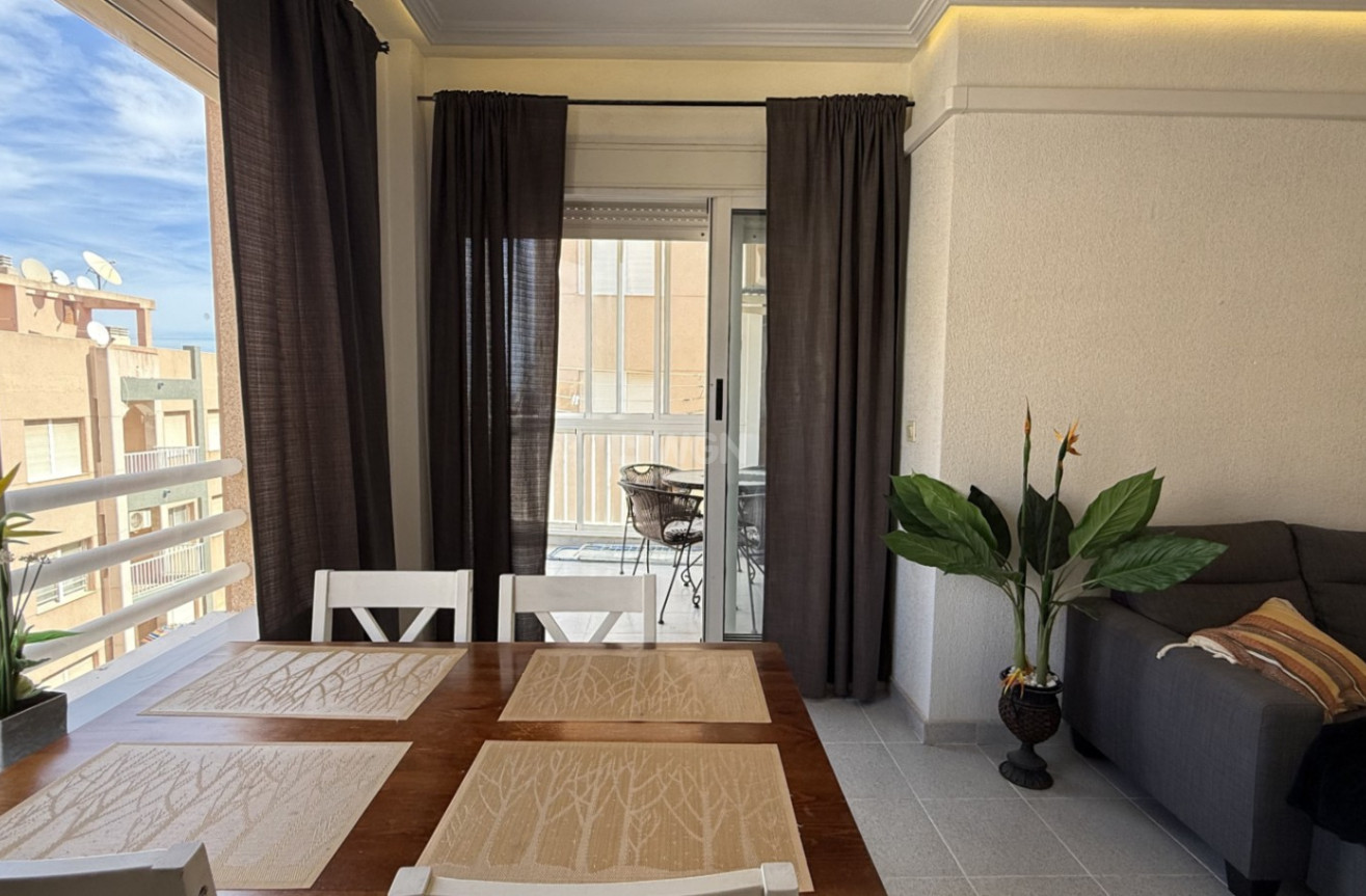 Odsprzedaż - Mieszkanie w bloku - Torrevieja - Costa Blanca