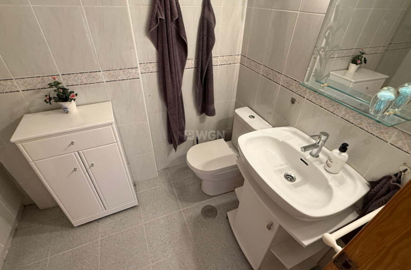 Odsprzedaż - Mieszkanie w bloku - Torrevieja - Costa Blanca