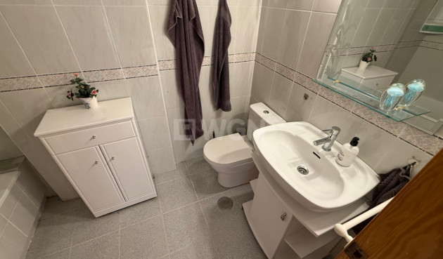 Odsprzedaż - Mieszkanie w bloku - Torrevieja - Costa Blanca