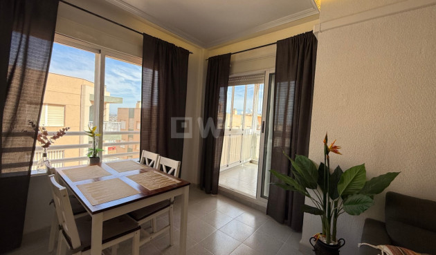 Odsprzedaż - Mieszkanie w bloku - Torrevieja - Costa Blanca