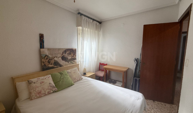 Odsprzedaż - Mieszkanie w bloku - Torrevieja - Costa Blanca