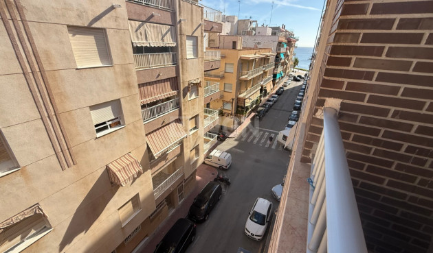 Odsprzedaż - Mieszkanie w bloku - Torrevieja - Costa Blanca