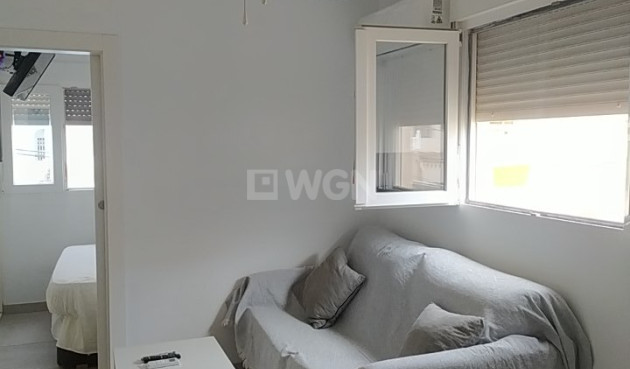 Resale - Apartment / flat - Torrevieja - LOS NAUFRAGOS PLAYA