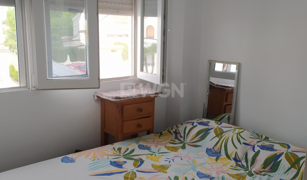 Resale - Apartment / flat - Torrevieja - LOS NAUFRAGOS PLAYA
