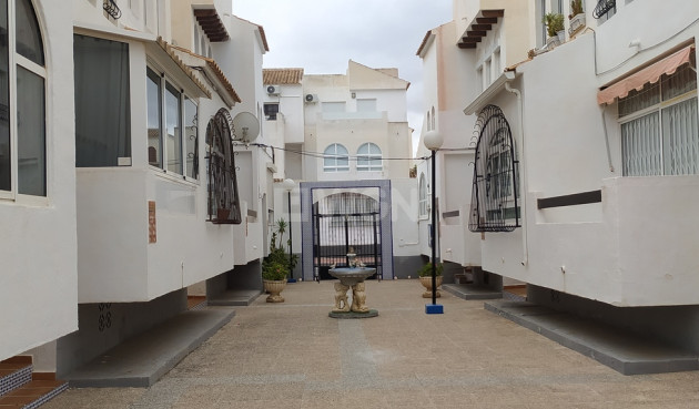 Resale - Apartment / flat - Torrevieja - LOS NAUFRAGOS PLAYA