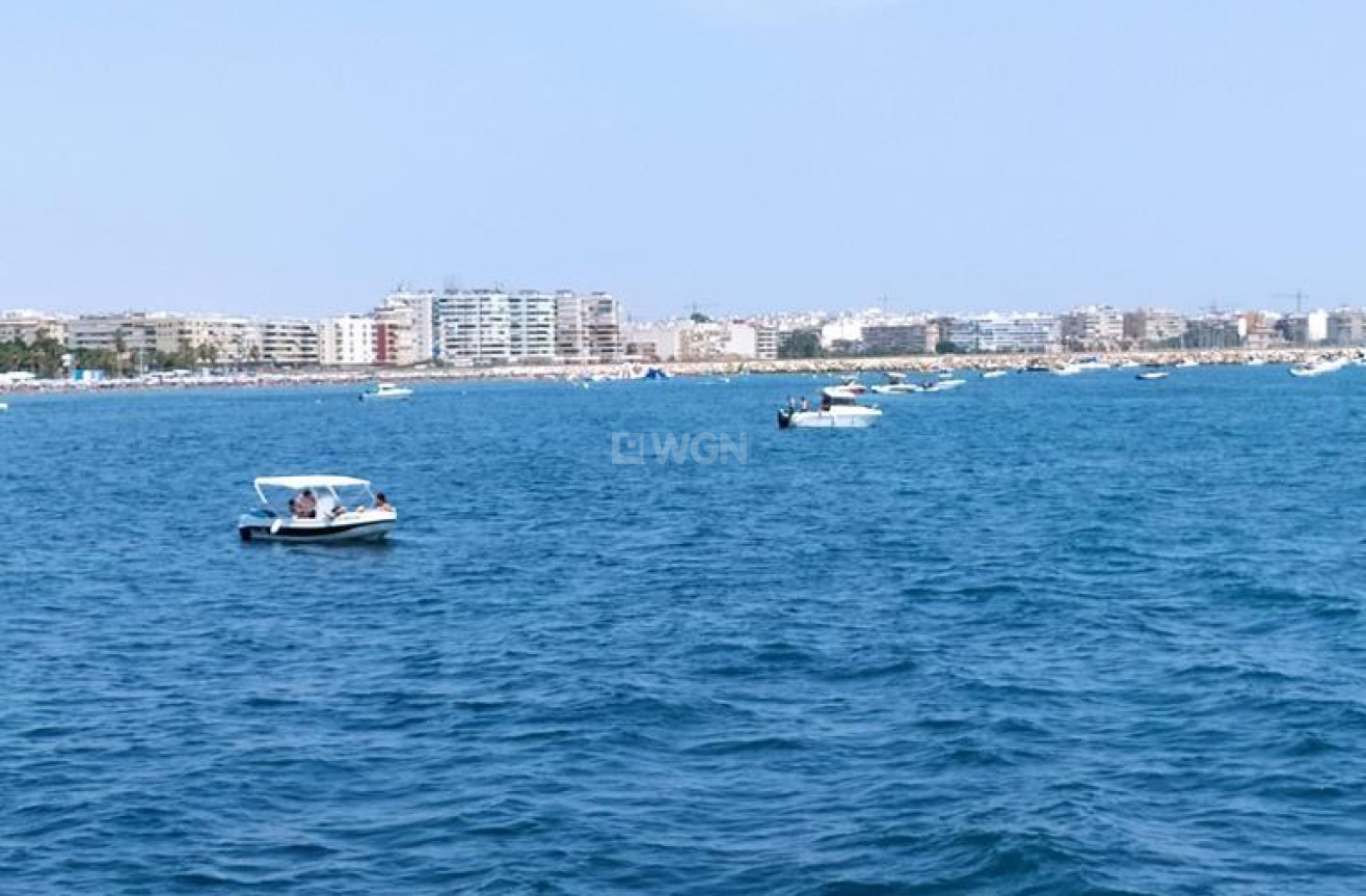 Resale - Apartment / flat - Torrevieja - LOS NAUFRAGOS PLAYA