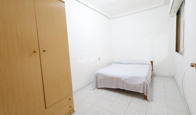 Odsprzedaż - Mieszkanie w bloku - Torrevieja - Costa Blanca