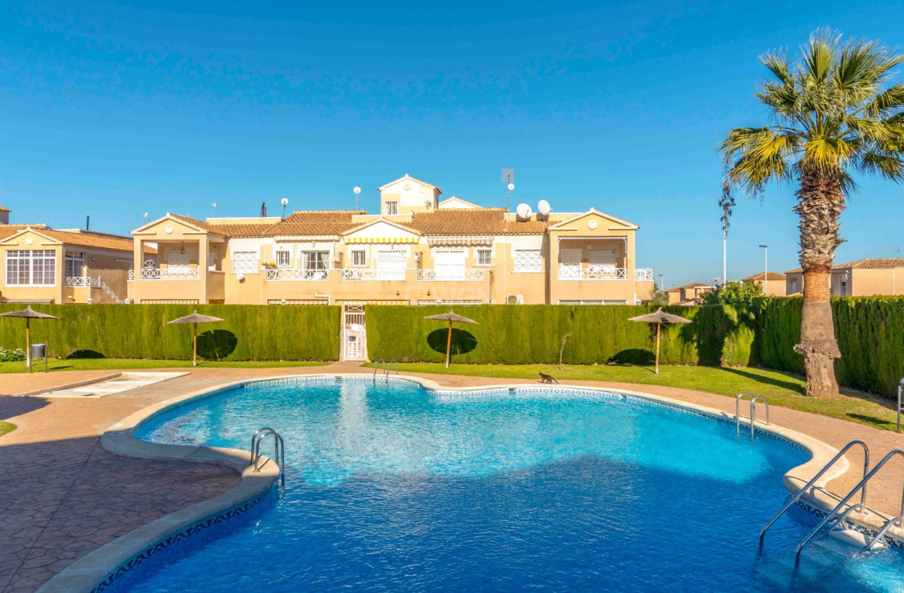 Resale - Townhouse - Torrevieja - Nueva Torrevieja