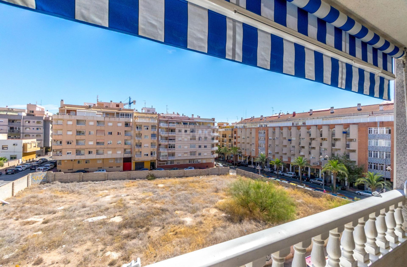 Reventa - Apartamento / piso - Torrevieja - Centro