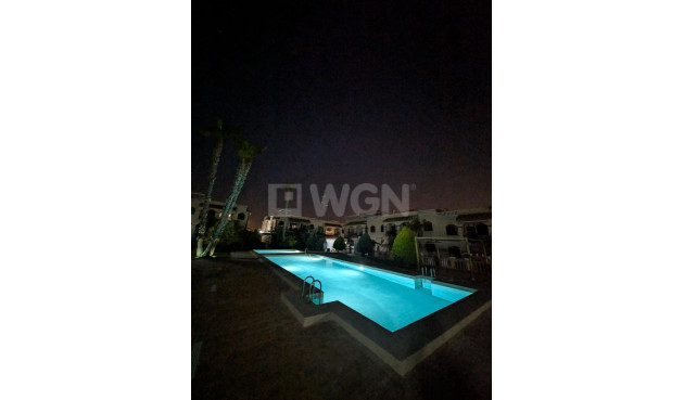 Odsprzedaż - Bungalow - Torrevieja - Parque Acuático - Sector 25