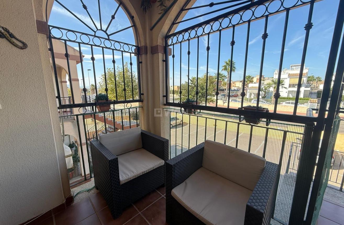 Odsprzedaż - Bungalow - Torrevieja - Parque Acuático - Sector 25