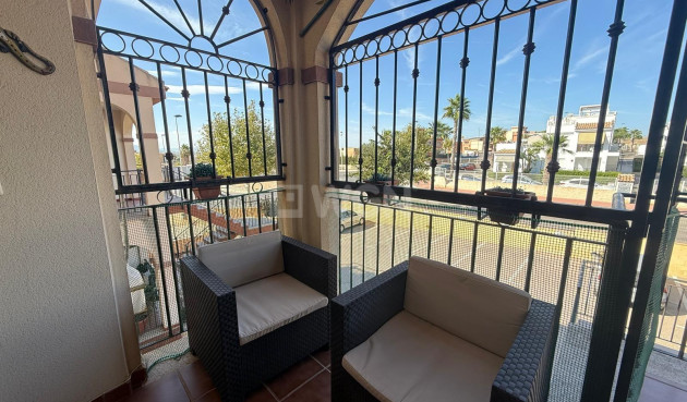 Odsprzedaż - Bungalow - Torrevieja - Parque Acuático - Sector 25