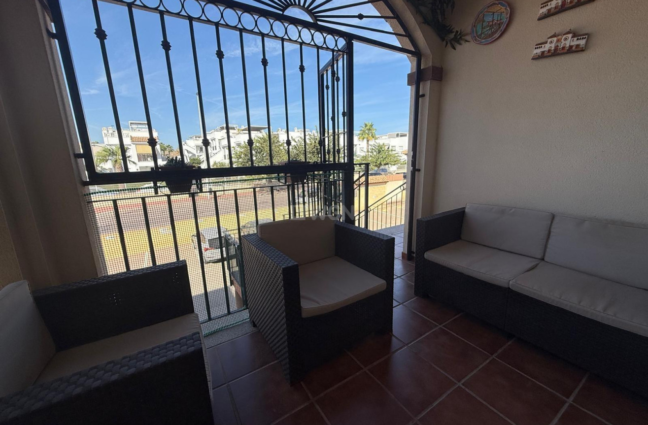 Odsprzedaż - Bungalow - Torrevieja - Parque Acuático - Sector 25