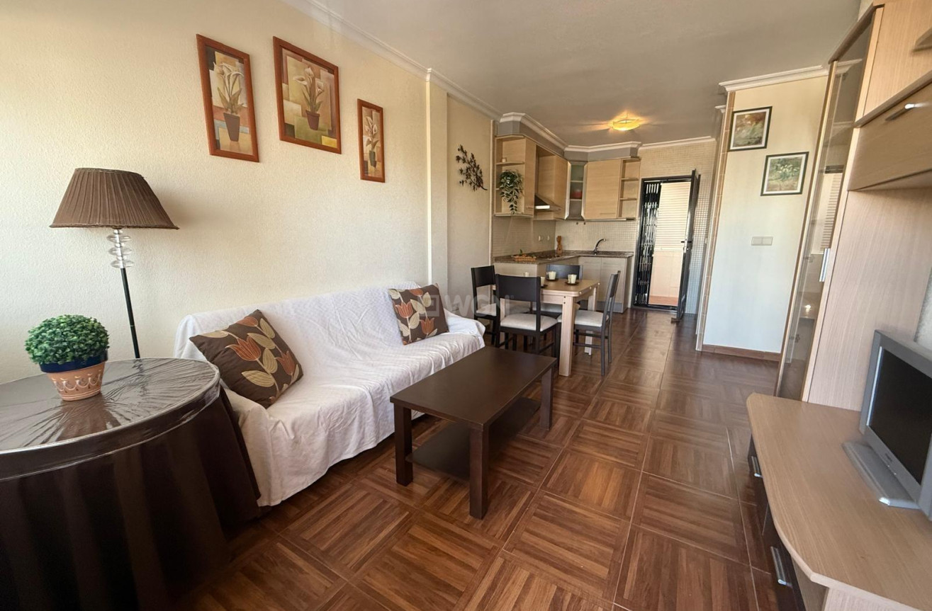 Odsprzedaż - Bungalow - Torrevieja - Parque Acuático - Sector 25