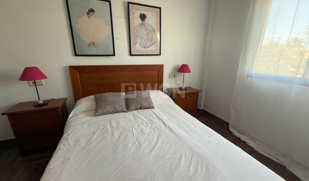 Odsprzedaż - Bungalow - Torrevieja - Parque Acuático - Sector 25