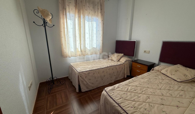 Odsprzedaż - Bungalow - Torrevieja - Parque Acuático - Sector 25