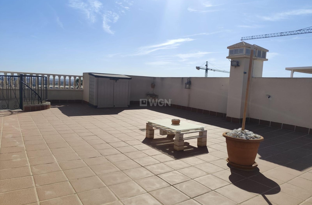 Odsprzedaż - Bungalow - Torrevieja - Parque Acuático - Sector 25