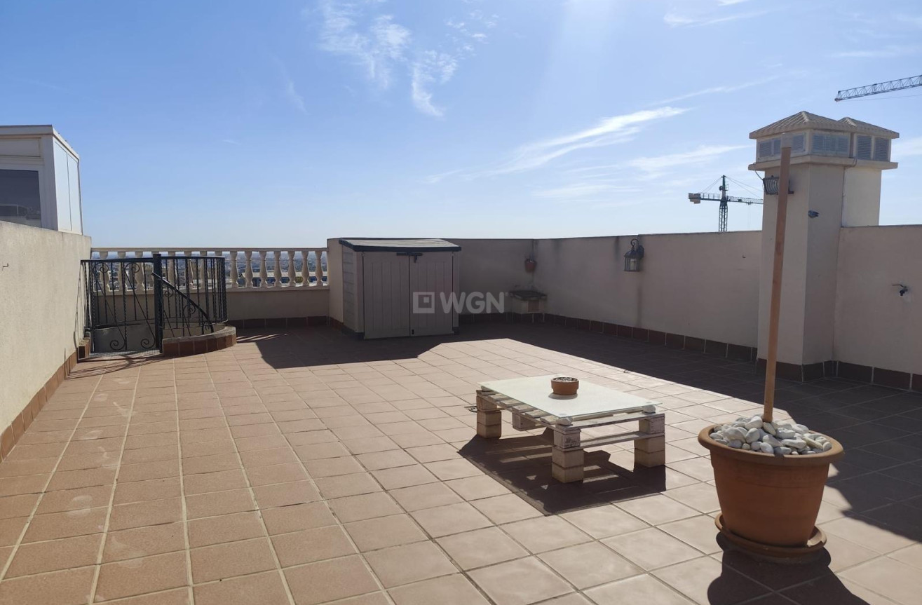 Odsprzedaż - Bungalow - Torrevieja - Parque Acuático - Sector 25