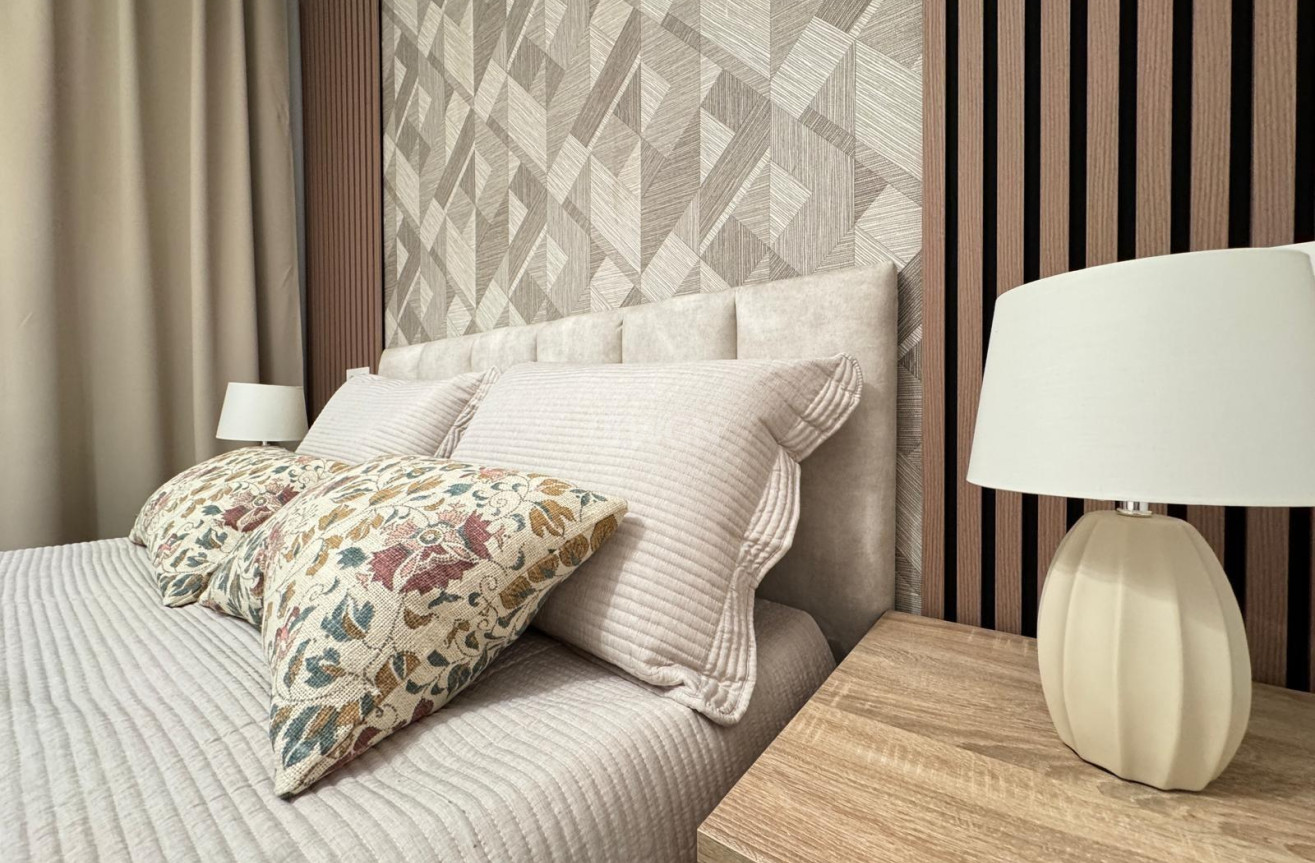 Odsprzedaż - Mieszkanie w bloku - Torrevieja