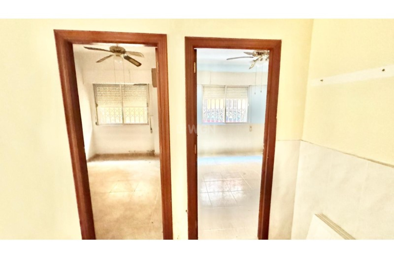 Resale - Apartment / flat - Torrevieja - Costa Blanca